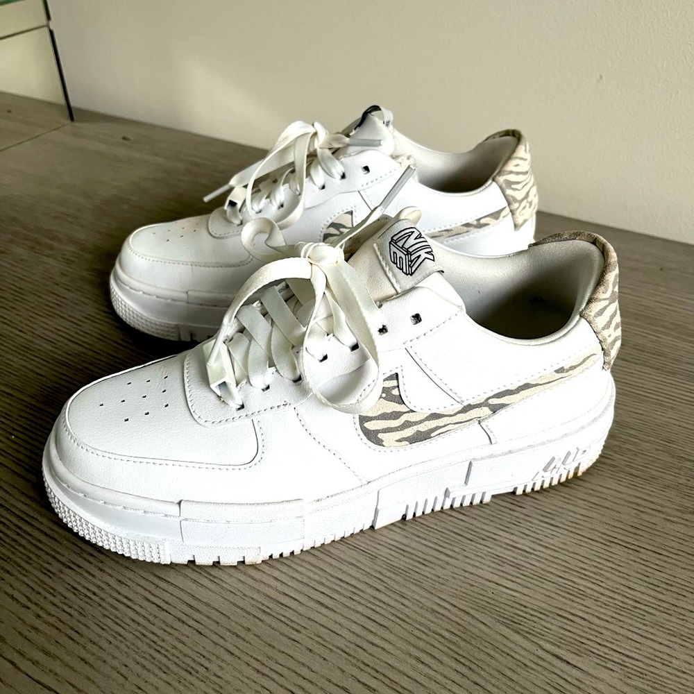 Nike Air Force women’s size 6